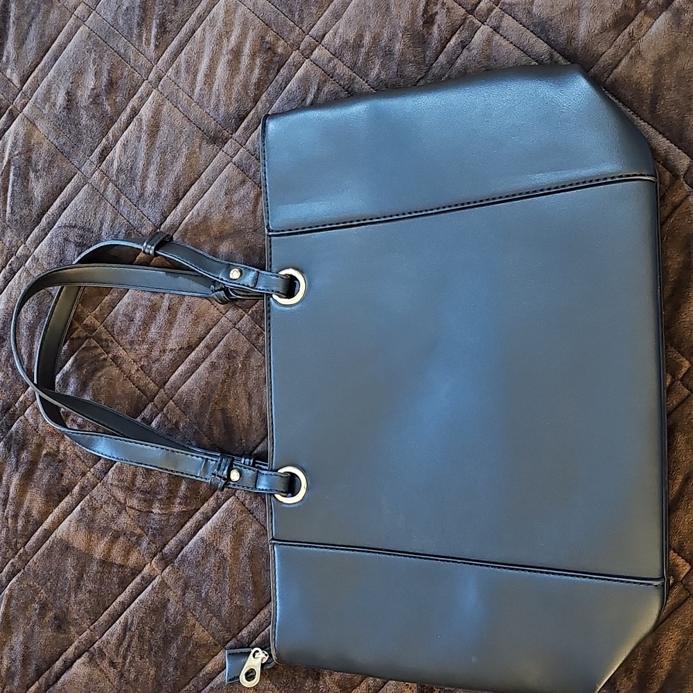 Handbag - Picture 5 of 16
